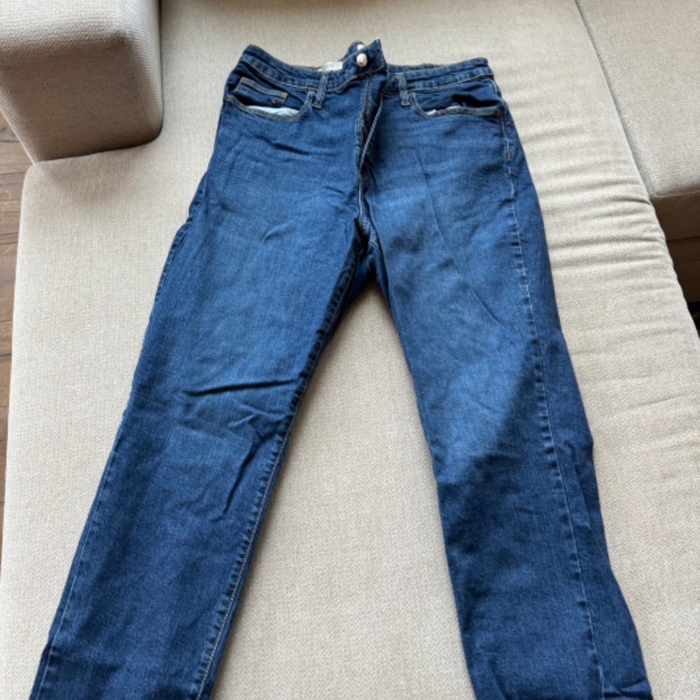 Barely used clothes - Picture 10 of 16